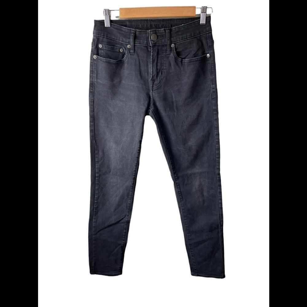 AMERICAN Eagle black slim leg skinny  jeans